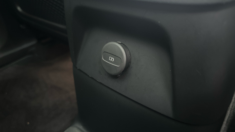 Volvo XC90 2.0 T8 PHEV Plus Dark 5dr AWD Geartronic Estate